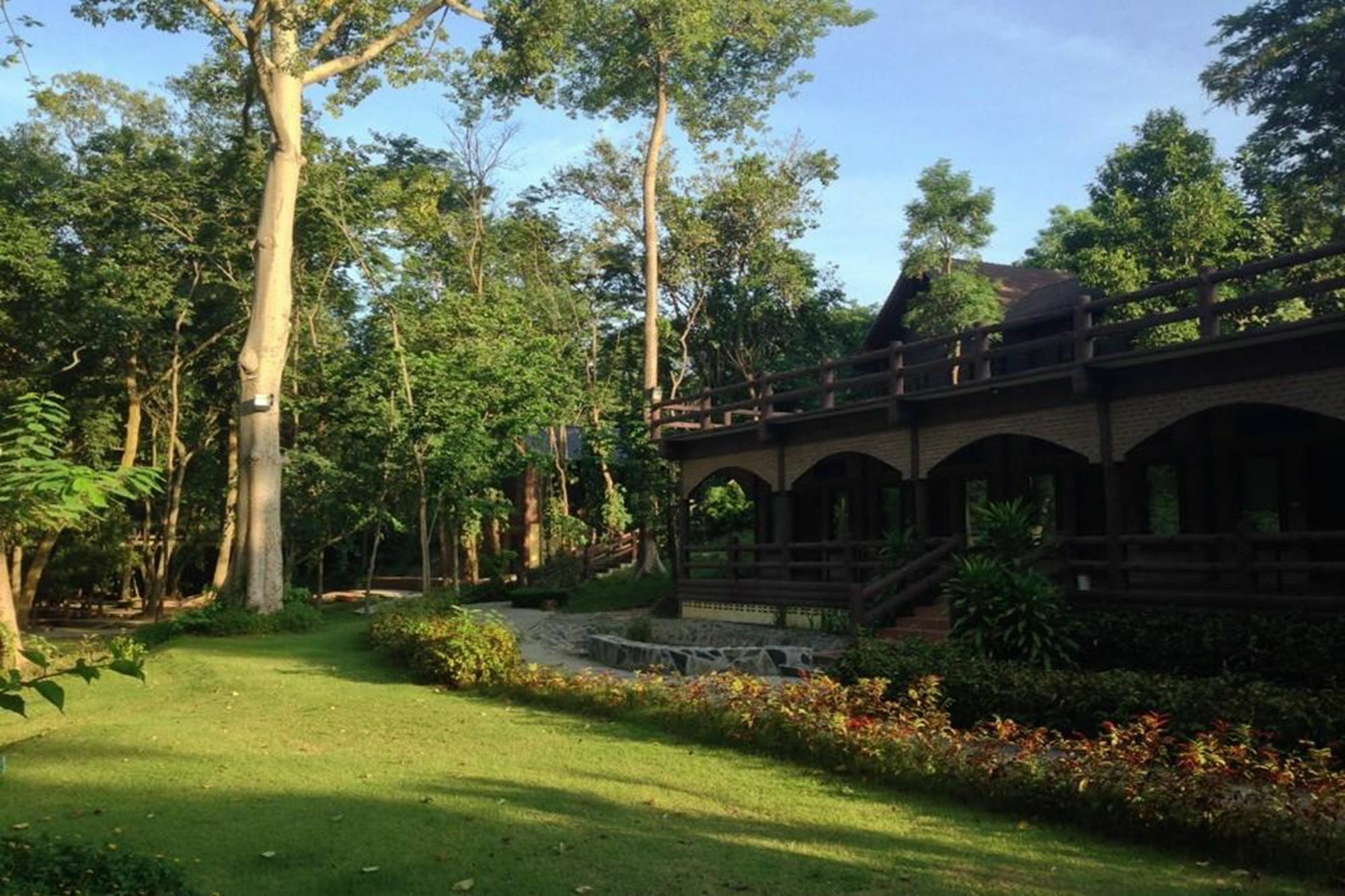 Khao Nam Fah Resort Pakcsong Kültér fotó